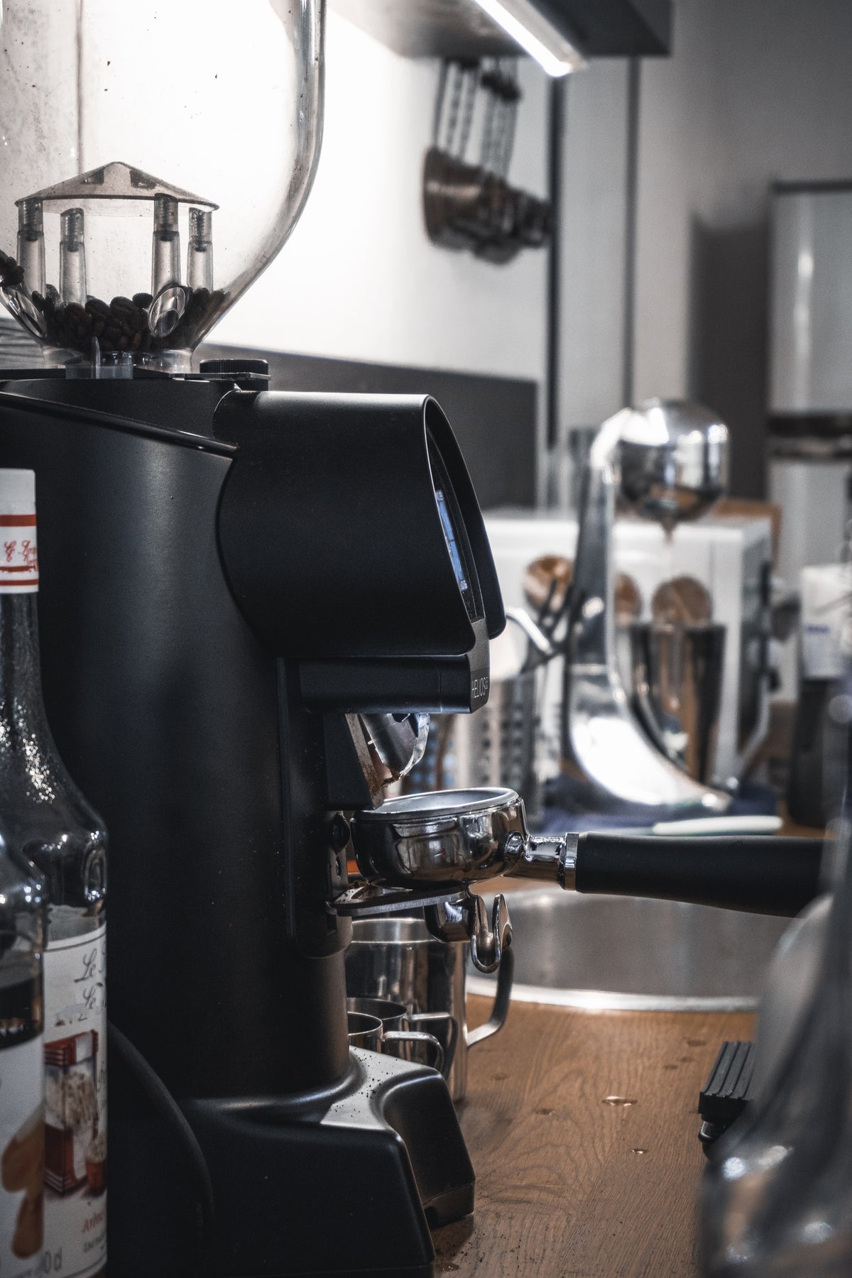 Elektrische Kaffeemühle mit Siebträger