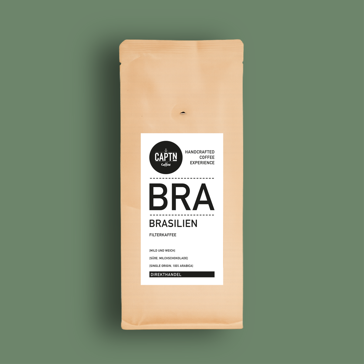 Brasilien Kaffee Beutel auf Grünem Hintergrund