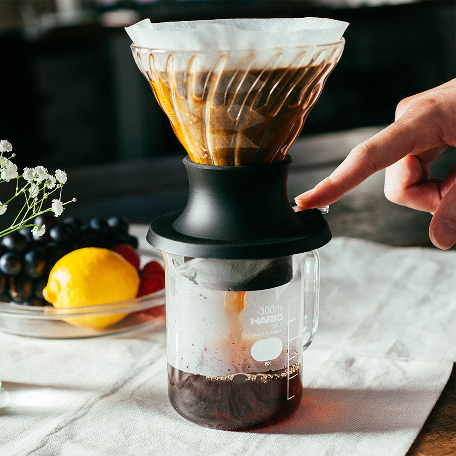 Hario V60 Switch Immersion Coffee Dripper schwarz 02