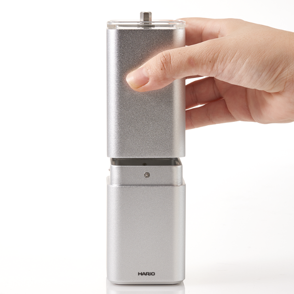Hario Kaffeemühle Prism im Aufbau